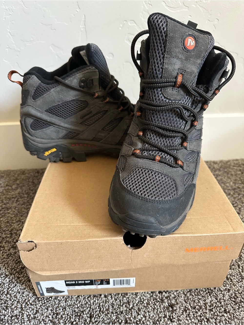 Merrell Men's Moab 2 MID Beluga Waterproof Hiking Boots Size 10.5